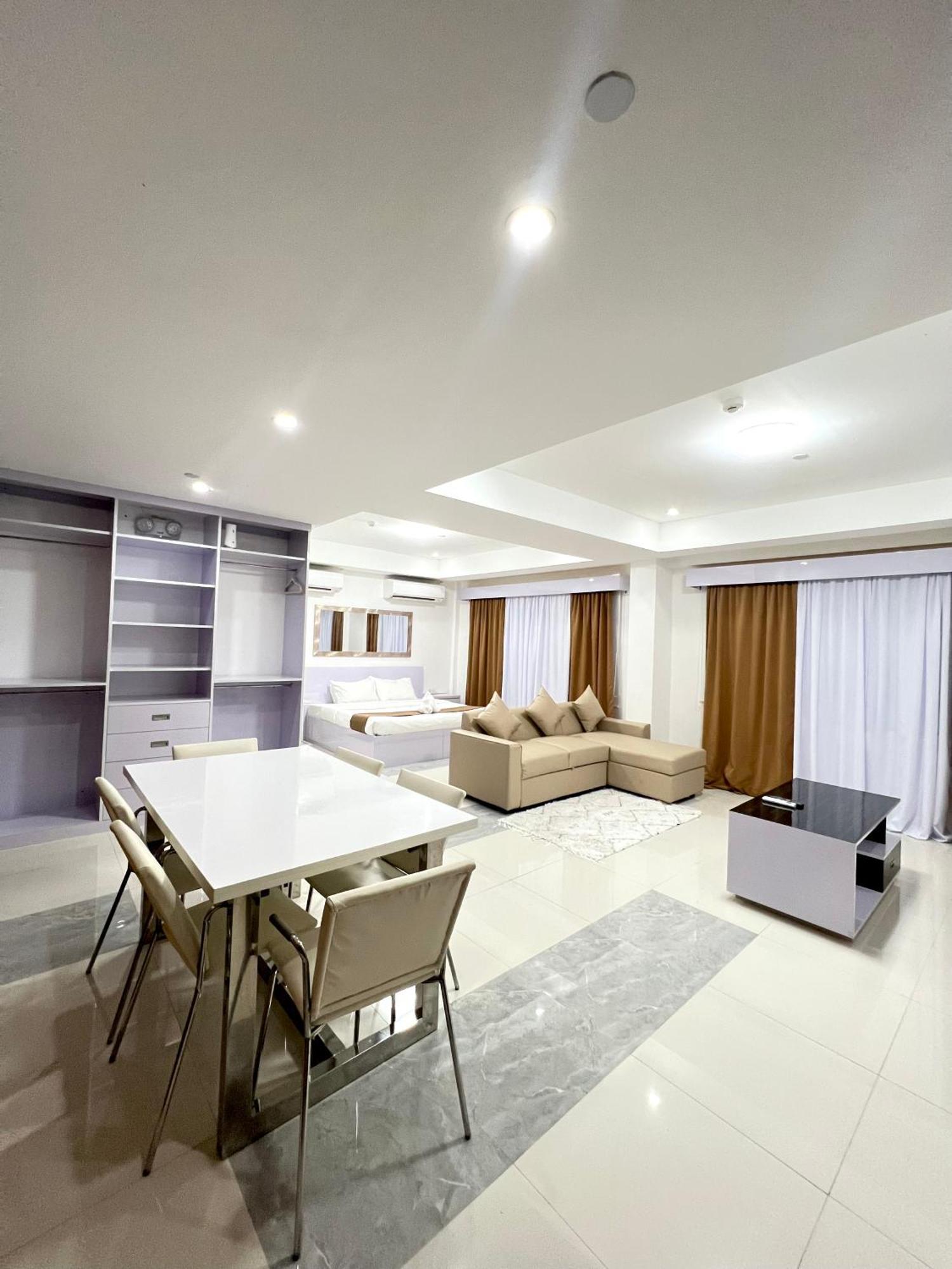 Staycation Hotel San Jose (Nueva Ecija) Exterior foto