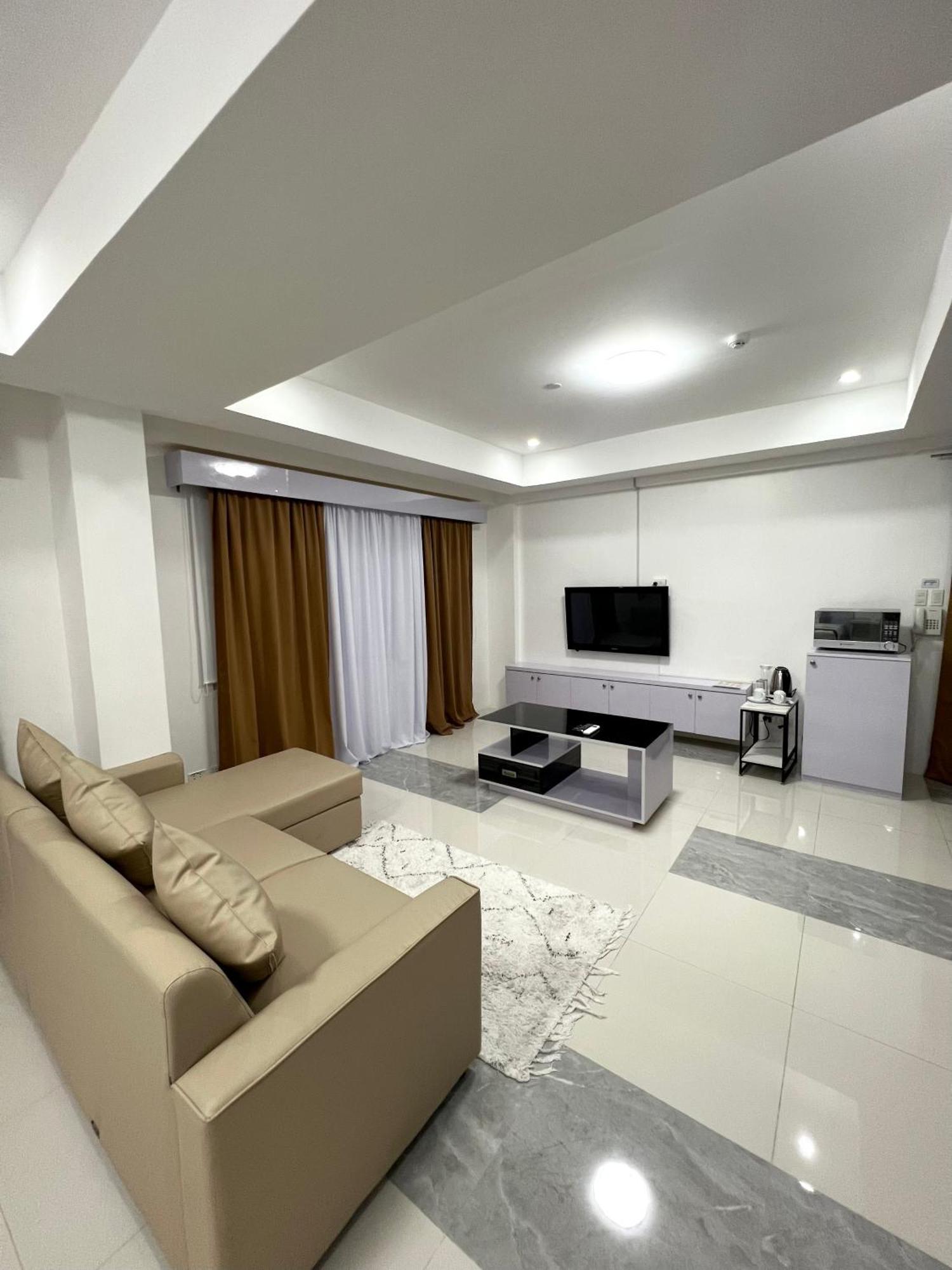 Staycation Hotel San Jose (Nueva Ecija) Exterior foto